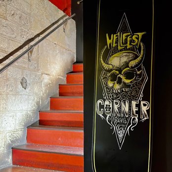 Hellfest Corner - Store downstairs!!! - Bars Near Me - Paris, 01
