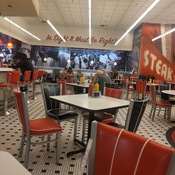 Steak ’n Shake - Interior - Burgers Near Me - Las Vegas, Nevada Steak ’n Shake - Interior - Burgers Near Me - Las Vegas, Nevada