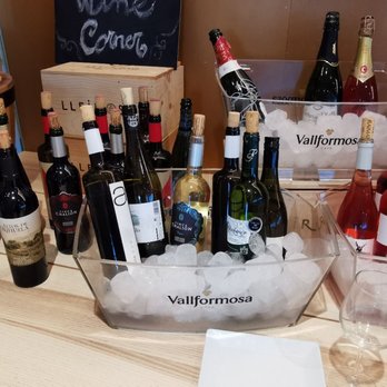 Plaza Mayor Lounge - Airport Lounges Near Me - Madrid, M
