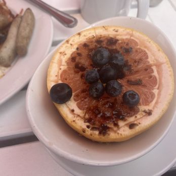 Shorehouse Kitchen - Grapefruit with blueberries - Coffee & Tea Near Me - La Jolla, California Shorehouse Kitchen - Grapefruit with blueberries - Coffee & Tea Near Me - La Jolla, California