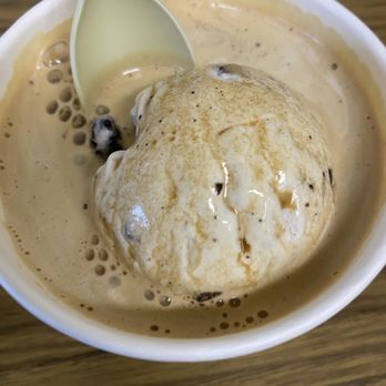 Prince Puckler's Gourmet Ice Cream - Affogato with chocolate chip cookie dough ice cream - Ice Cream & Frozen Yogurt Near Me - Eugene, Oregon