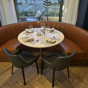 19Seventy at the Ovalo - Booth near the front - Italian Near Me - Arcadia, California