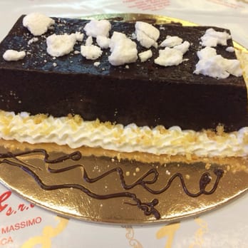 Fonte del Dolce - Bonet appena sfornati - Desserts Near Me - Milan, Michigan Fonte del Dolce - Bonet appena sfornati - Desserts Near Me - Milan, Michigan
