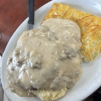McCrae's Country Cafe - Biscuits and gravy - American Near Me - Gresham, Oregon