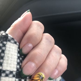 Nails Unlimited - Kelly green tip with Palm tree art by Ryan. - Nail Salons Near Me - Wilsonville, Oregon Nails Unlimited - Kelly green tip with Palm tree art by Ryan. - Nail Salons Near Me - Wilsonville, Oregon