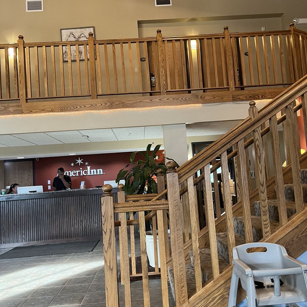 AmericInn by Wyndham Charlevoix - There is no elevator so you have to be able to do steps - Hotels Near Me - Charlevoix, Michigan