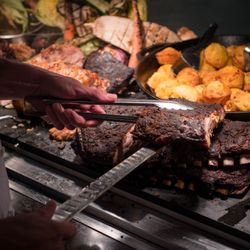 Robert's Buffet