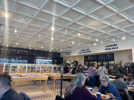 Paris Baguette by null