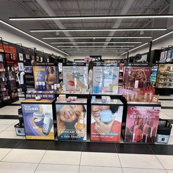 Sephora - Interior - Cosmetics & Beauty Supply Near Me - Savannah, Georgia