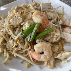 Bangkok Spice Thai Restaurant - Pad Thai