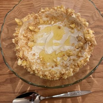 Burdell - Banana puddin' 2025 version - Soul Food Near Me - Oakland, California Burdell - Banana puddin' 2025 version - Soul Food Near Me - Oakland, California