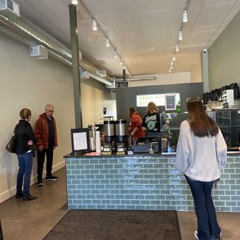 Quills Coffee - customers in a coffee shop - Coffee & Tea Near Me - Louisville, Kentucky Quills Coffee - customers in a coffee shop - Coffee & Tea Near Me - Louisville, Kentucky