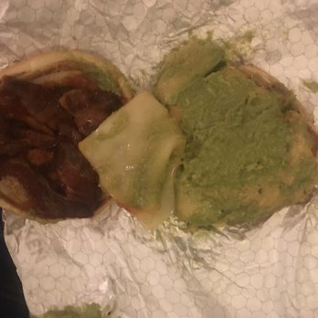 Wendy's - This was suppose to be bbq chicken with no pickles (#10 on the menu) - Fast Food Near Me - Chardon, Ohio Wendy's - This was suppose to be bbq chicken with no pickles (#10 on the menu) - Fast Food Near Me - Chardon, Ohio