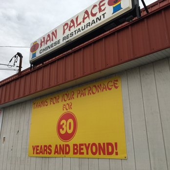 Han Palace - a sign on the side of a restaurant - Chinese Near Me - Warwick, Rhode Island