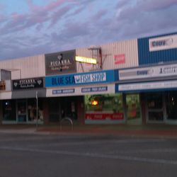 Blue Sea Fish Shop - Outside