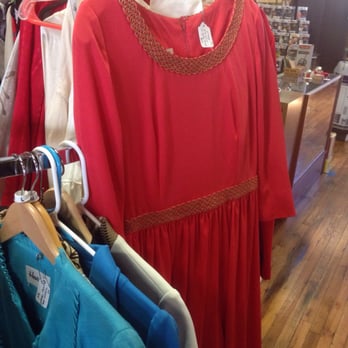 Retrospect - Would totally rock this vintage coral dress - Antiques Near Me - Knoxville, Tennessee Retrospect - Would totally rock this vintage coral dress - Antiques Near Me - Knoxville, Tennessee
