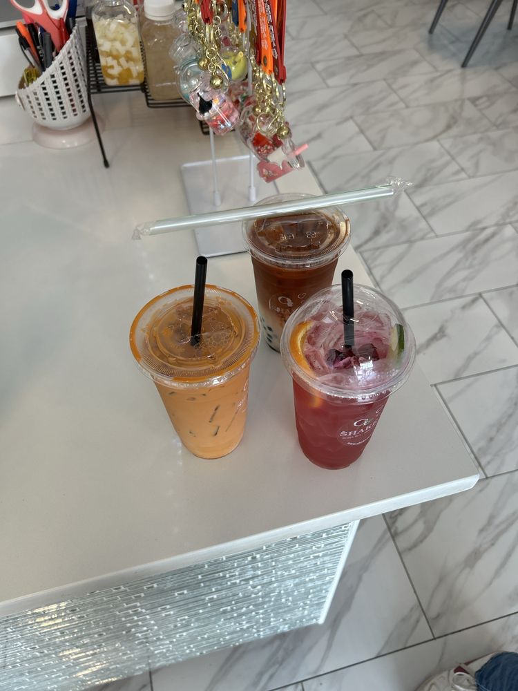 Shake tea Logo
