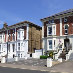 Maison Dieu Guest House - 4 Star Silver Award Bnb Dover - for single, double, twin, treble and family B&B.