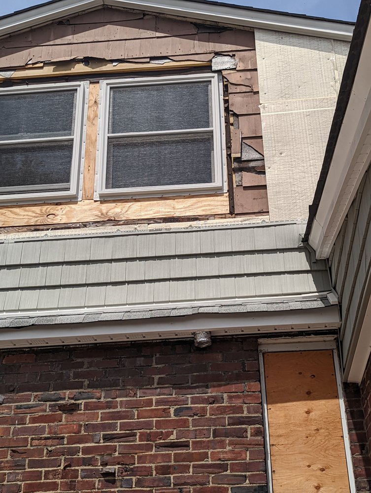 Slide of V and R Home Improvement