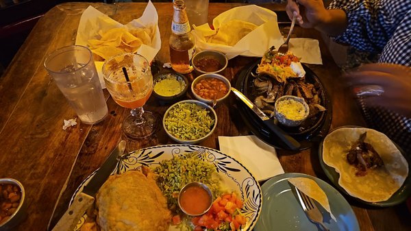 El Tiempo Cantina by null