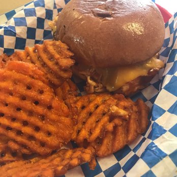 Chilly Jilly'z Bakery & Cafe - BBQ broasted chicken sandwich and sweet fries - Ice Cream & Frozen Yogurt Near Me - Boulder City, Nevada