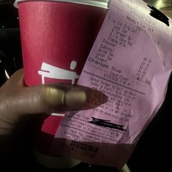 Dunkin' - Paid for Large Iced Coffee (32oz) and received it in a Large Hot Coffee Cup (20oz).