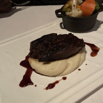 Market To Table - - Filet Mignon w/Red Wine Jus & Potatoe Purée - New American Near Me - Winter Garden, Florida Market To Table - - Filet Mignon w/Red Wine Jus & Potatoe Purée - New American Near Me - Winter Garden, Florida