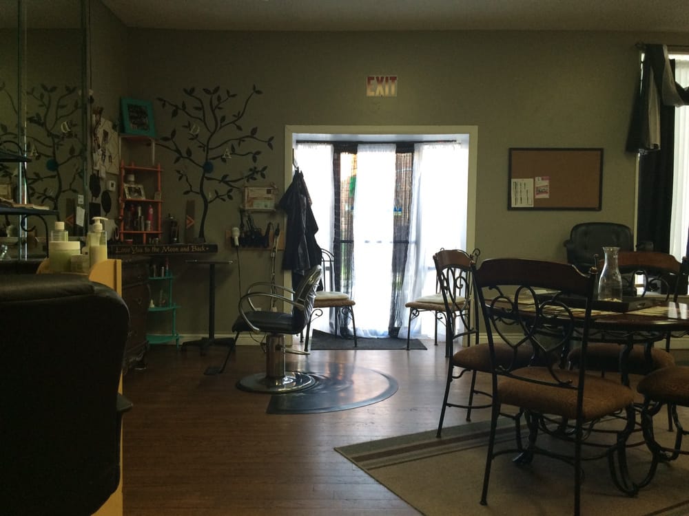 White Sands Tanning & Full Beauty Salon Logo
