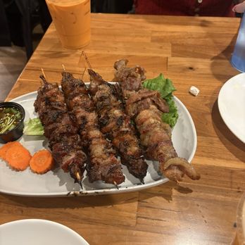 Luv2eat Thai Bistro - Thai Near Me - Los Angeles, California Luv2eat Thai Bistro - Thai Near Me - Los Angeles, California