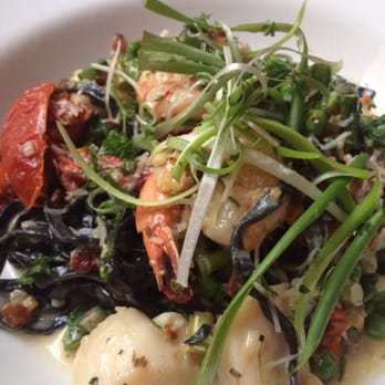 DaVinci Ristorante - Squid ink linguini with scallops and prawns - Italian Near Me - Salem, Oregon DaVinci Ristorante - Squid ink linguini with scallops and prawns - Italian Near Me - Salem, Oregon