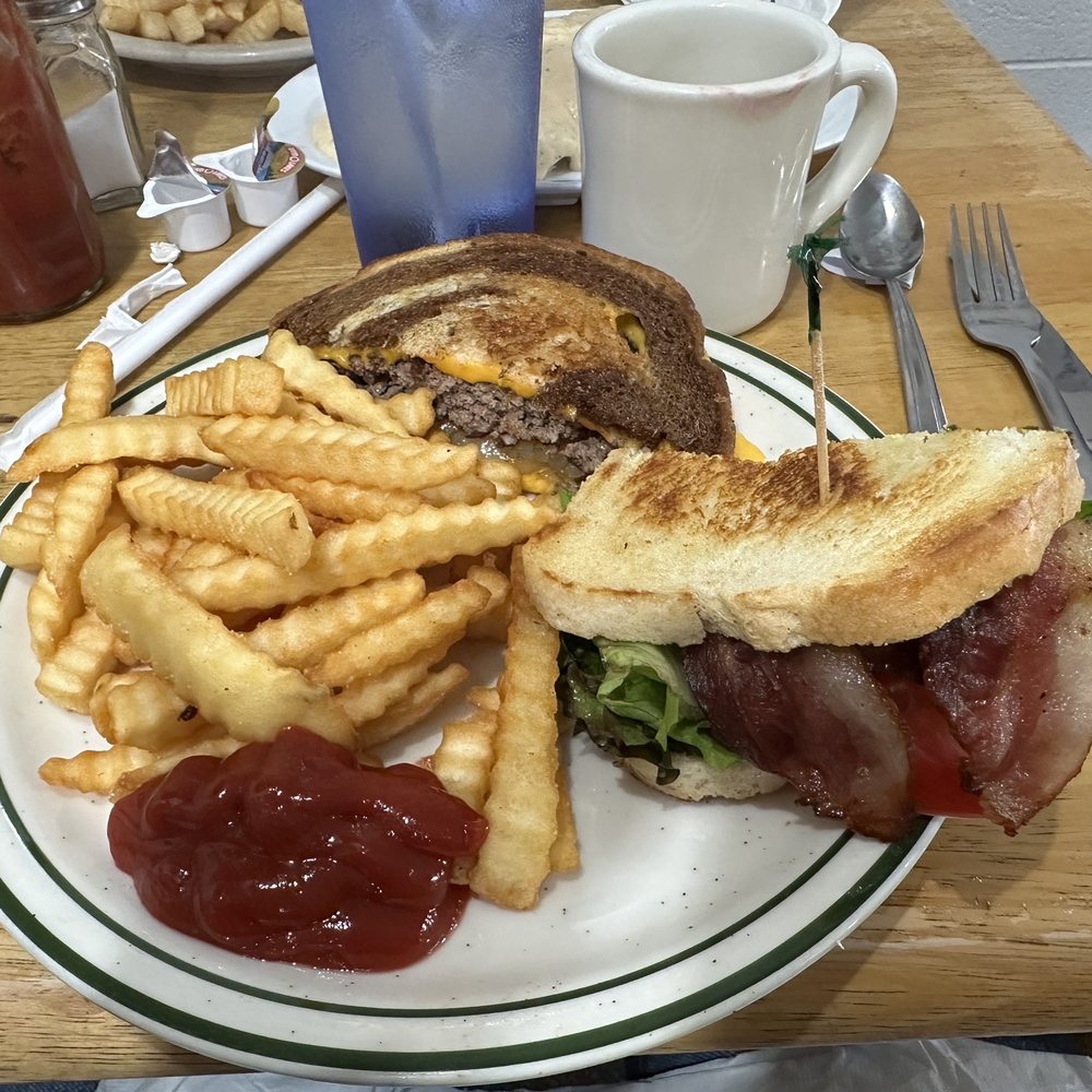 Lil'Bits - Half BLAT and Patty Melt - American Near Me - Grover Beach, California Lil'Bits - Half BLAT and Patty Melt - American Near Me - Grover Beach, California