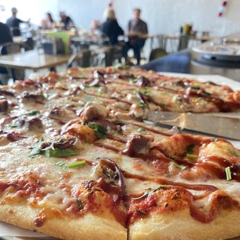 1860 Pizza Co - Brisket pizza - Pizza Near Me - Bridgeport, Texas 1860 Pizza Co - Brisket pizza - Pizza Near Me - Bridgeport, Texas
