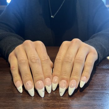 Sunset Bay Nail Lounge - Frontal view - Nail Salons Near Me - Huntington Beach, California