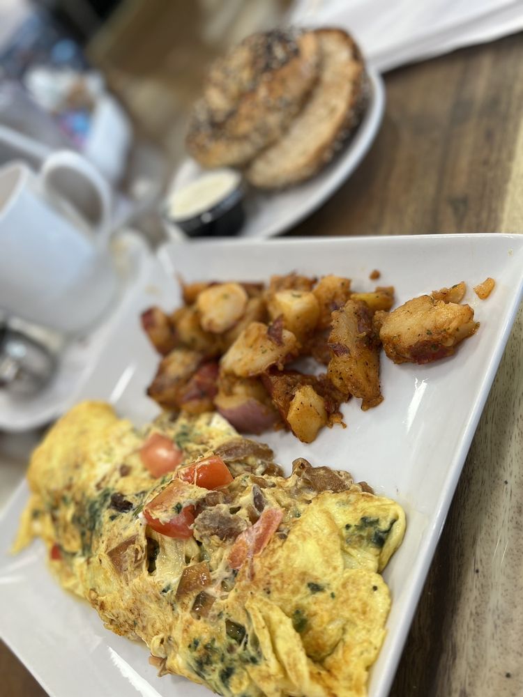 Grampa’s Bagel Bakery Deli Cafe, Dania Beach Roadtrippers