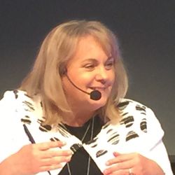Readings by Pamela - Main stage at Northwest Women's Show 2017
