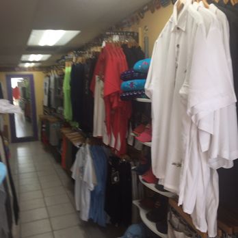 Pier Peddler - Clothes - Souvenir Shops Near Me - Fort Myers Beach, Florida