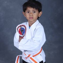 Jeramy Black Tae Kwon Do - Ari in full Taekwondo form