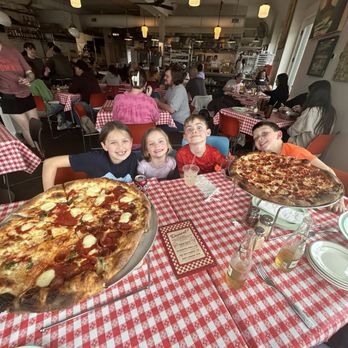 Pizzeria Ruby - Italian Near Me - Springdale, Arkansas