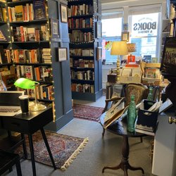 HouseMouse Books and Vintage