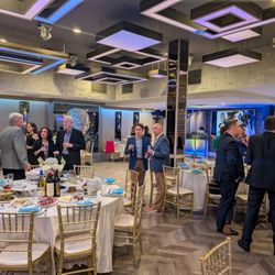 De Luxe Banquet Hall