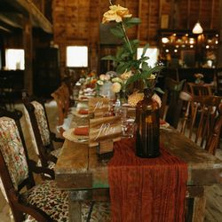 The Waterford Inne - Eclectic wedding venue in a barn
