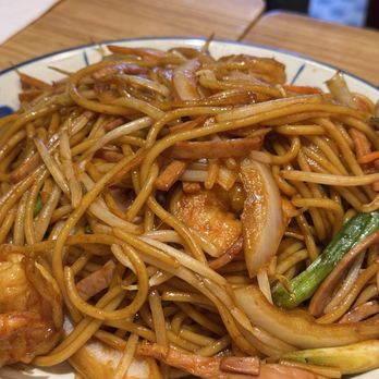 Chun Hong Kong Cafe - Western style fried noodles - Chinese Near Me - Brooklyn, New York Chun Hong Kong Cafe - Western style fried noodles - Chinese Near Me - Brooklyn, New York