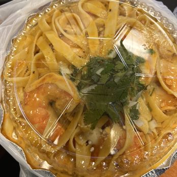 Ale's Restaurant - Shrimp Pasta! - Food Stands Near Me - Los Angeles, California