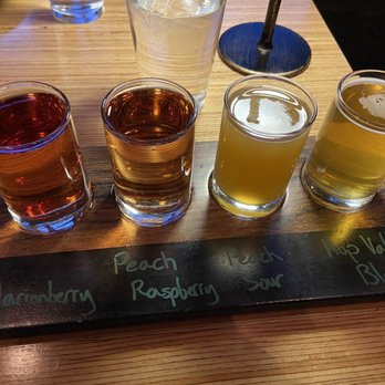 Murrayhill Taphouse - Beer and cider flight - Beer Bar Near Me - Beaverton, Oregon Murrayhill Taphouse - Beer and cider flight - Beer Bar Near Me - Beaverton, Oregon