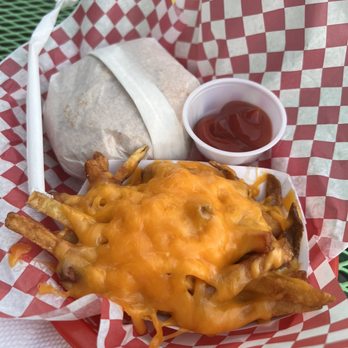 Bobbie's Dairy Dip - Bacon cheeseburger with cheesy fries - Ice Cream & Frozen Yogurt Near Me - Nashville, Tennessee