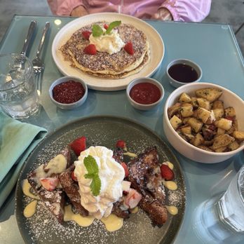 Aura Gardens - Breakfast & Brunch Near Me - Carlsbad, California