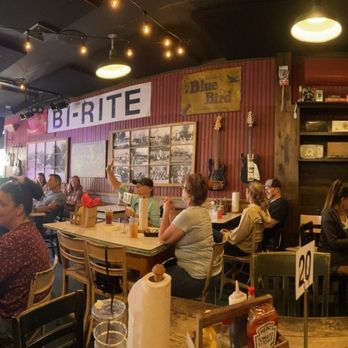 Fox & Locke - Dining area - Comfort Food Near Me - Franklin, Tennessee Fox & Locke - Dining area - Comfort Food Near Me - Franklin, Tennessee