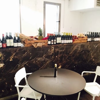 My Veg - Barra interior - Mediterranean Near Me - Madrid, M