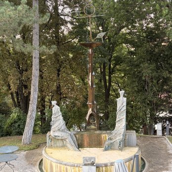Park Hotel ai Cappuccini - Fountain - Hotels Near Me - Gubbio, PG Park Hotel ai Cappuccini - Fountain - Hotels Near Me - Gubbio, PG