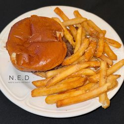 1852 Grill Room - 1852 Smash Burger with Truffle Fries